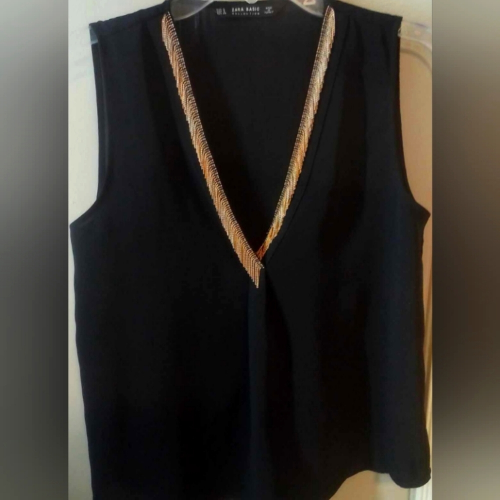 ZARA BASIC SMALL BLACK BLOUSE